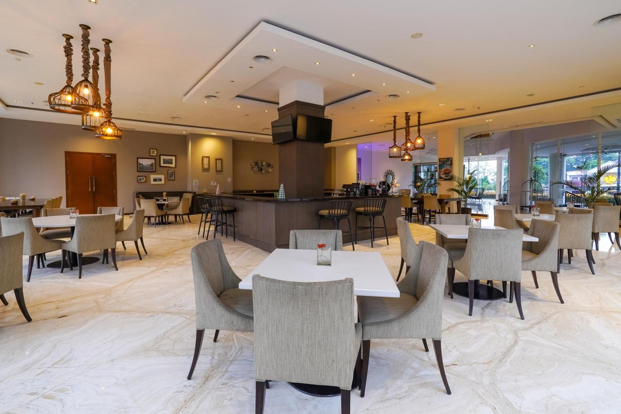 Royal Padjadjaran Hotel Bogor Kültér fotó